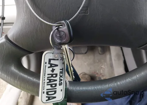 2003 Toyota Camry Le from USA, damaged, VIN 4T1BE32K53U144792